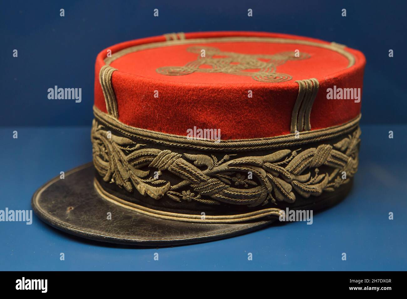 Kepi of French general Louis Auguste Adrian (1859 – 1933) on display in the Armistice Museum in the Forest of Compiègne (Forêt de Compiègne) near Compiègne in France. The Armistice Museum is located on the ground of the Glade of the Armistice where the Armistice of 11 November 1918 that ended the First World War was signed. Stock Photo