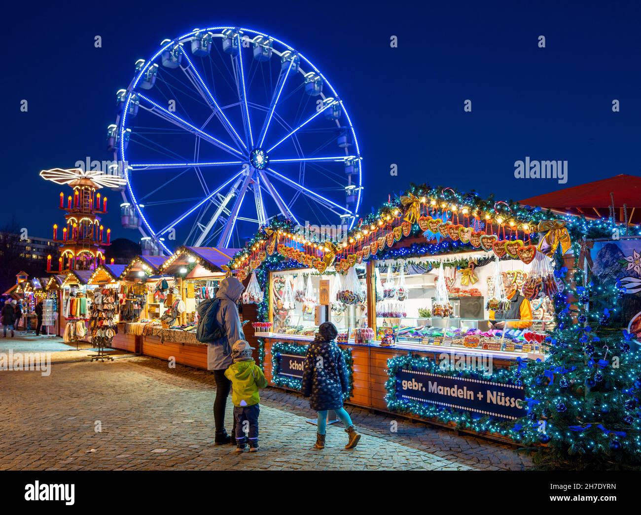 Potsdam Christmas Market 2022 Potsdam, Germany. 22Nd Nov, 2021. Visitors Walk Through The Christmas Market  At Bassinplatz In The Afternoon. Admission To The Christmas Markets In  Potsdam Is Only Possible For Vaccinated And Recovered Persons. Credit: