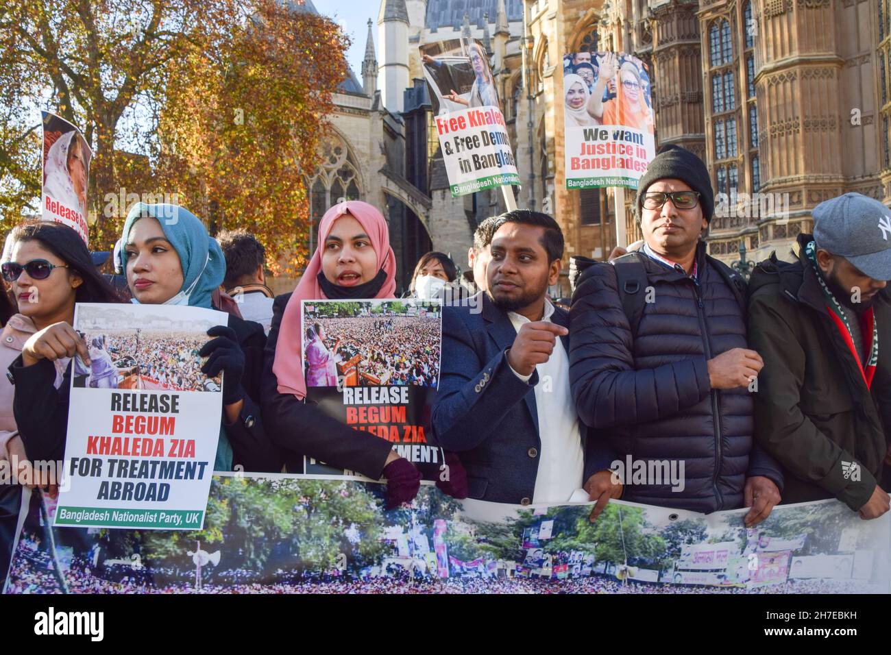 London, UK. 22nd Nov, 2021. Demonstrators hold placards in support of Khaleda Zia during the demonstration outside the UK parliament.Demonstrators gathered outside the parliament in support of former Bangladesh Prime Minister and Bangladesh Nationalist Party leader Khaleda Zia, who has been suffering health problems, demanding that she be released for treatment abroad. Credit: SOPA Images Limited/Alamy Live News Stock Photo