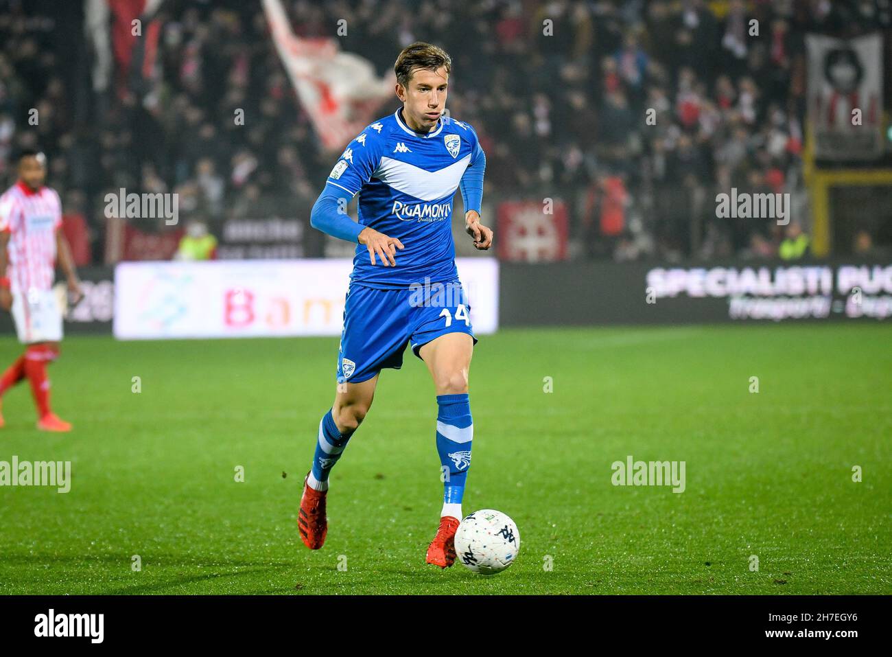 Stadio Romeo Menti, Vicenza, Italy, November 20, 2021, Massimiliano Mangraviti (Brescia) portrait in action  during  LR Vicenza vs Brescia Calcio - It Stock Photo