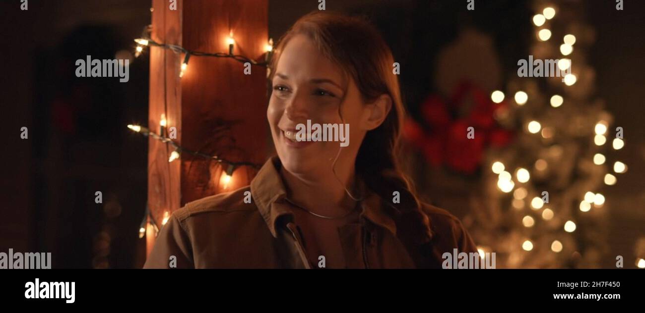 CHRISTMAS AT THE RANCH, Amanda Righetti, 2021. © Tello FIlms / Courtesy Everett Collection Stock 