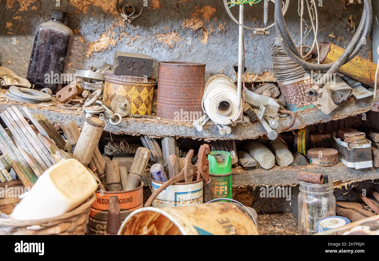 Junk shop collection hi-res stock photography and images - Alamy