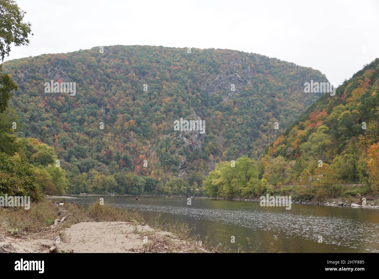 The view of the Delaware Water Gap and scenery of fall foliage near
