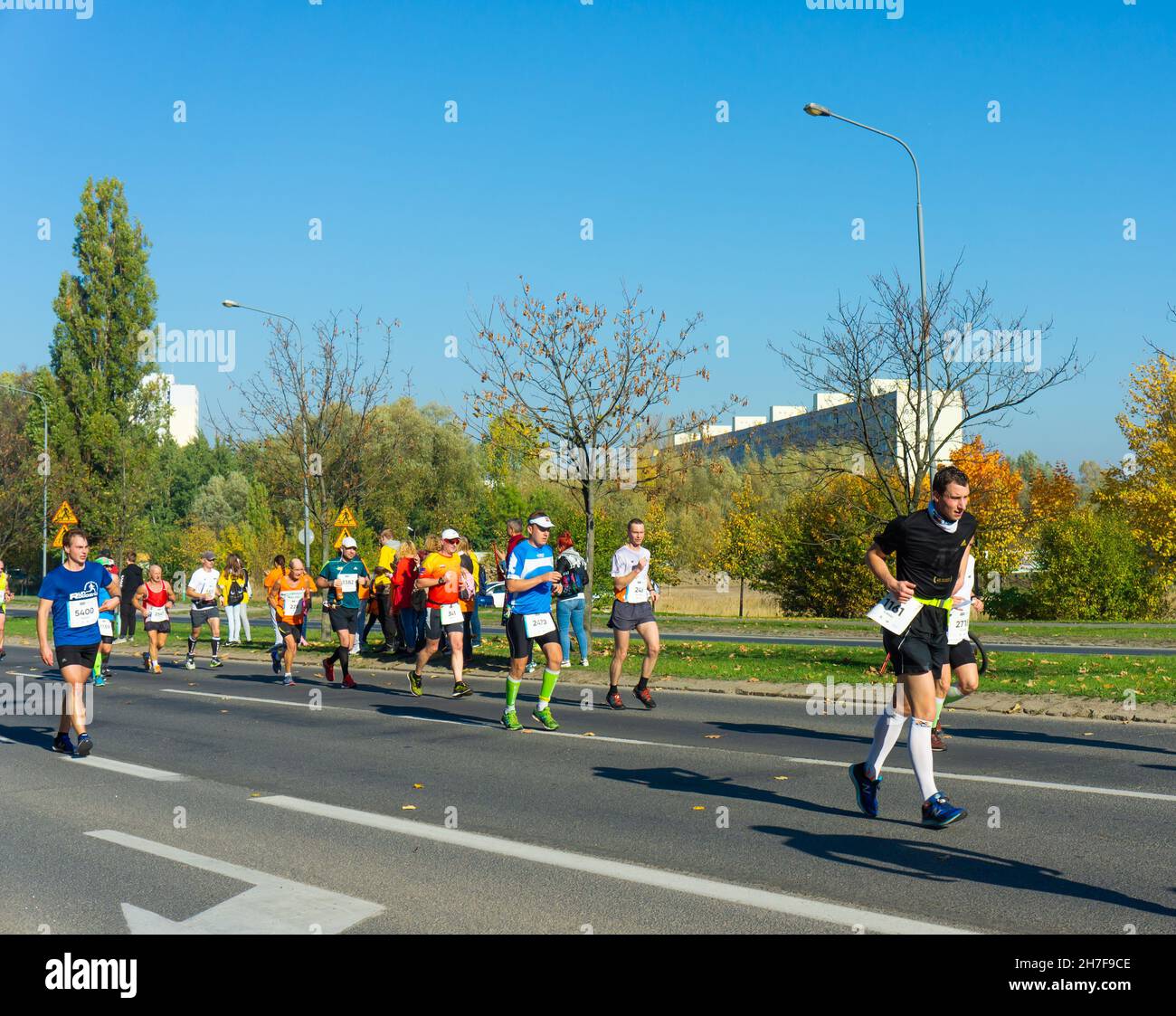 Polland Long Distance Runner Many people running in 2018 hi-res stock photography and images - Alamy