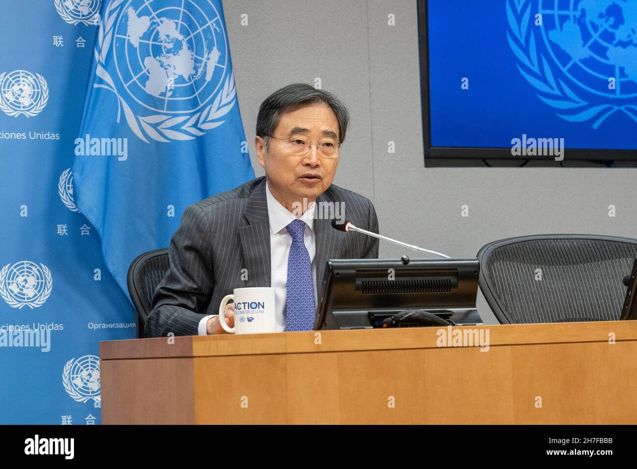 Permanent Representative of the Republic of Korea to the UN Cho Hyun ...