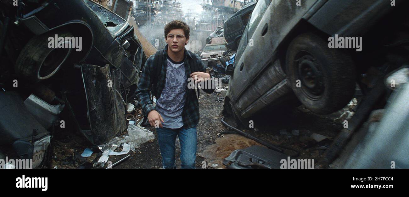 RELEASE DATE: March 29, 2018 TITLE: Ready Player One STUDIO: Amblin Entertainment DIRECTOR: Steven Spielberg PLOT: When the creator of a virtual reality called the OASIS dies, he makes a posthumous challenge to all OASIS users to find his Easter Egg, which will give the finder his fortune and control of his world. STARRING: Tye Sheridan, Olivia Cooke, Ben Mendelsohn. (Credit Image: © Amblin Entertainment/Entertainment Pictures) Stock Photo