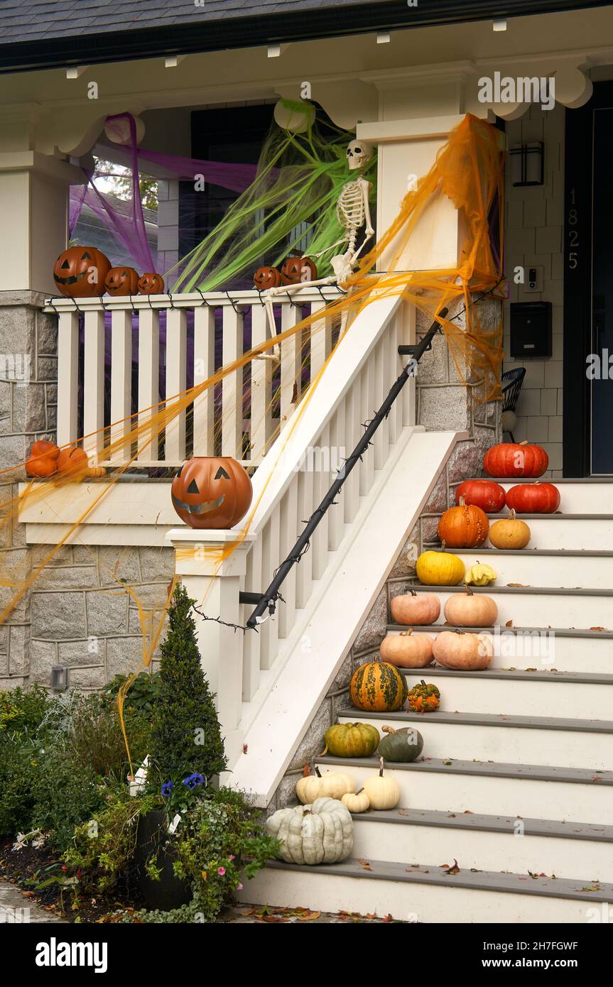 halloween decorations, pumpkins, halloween, front steps, stairs, house, decorated Stock Photo