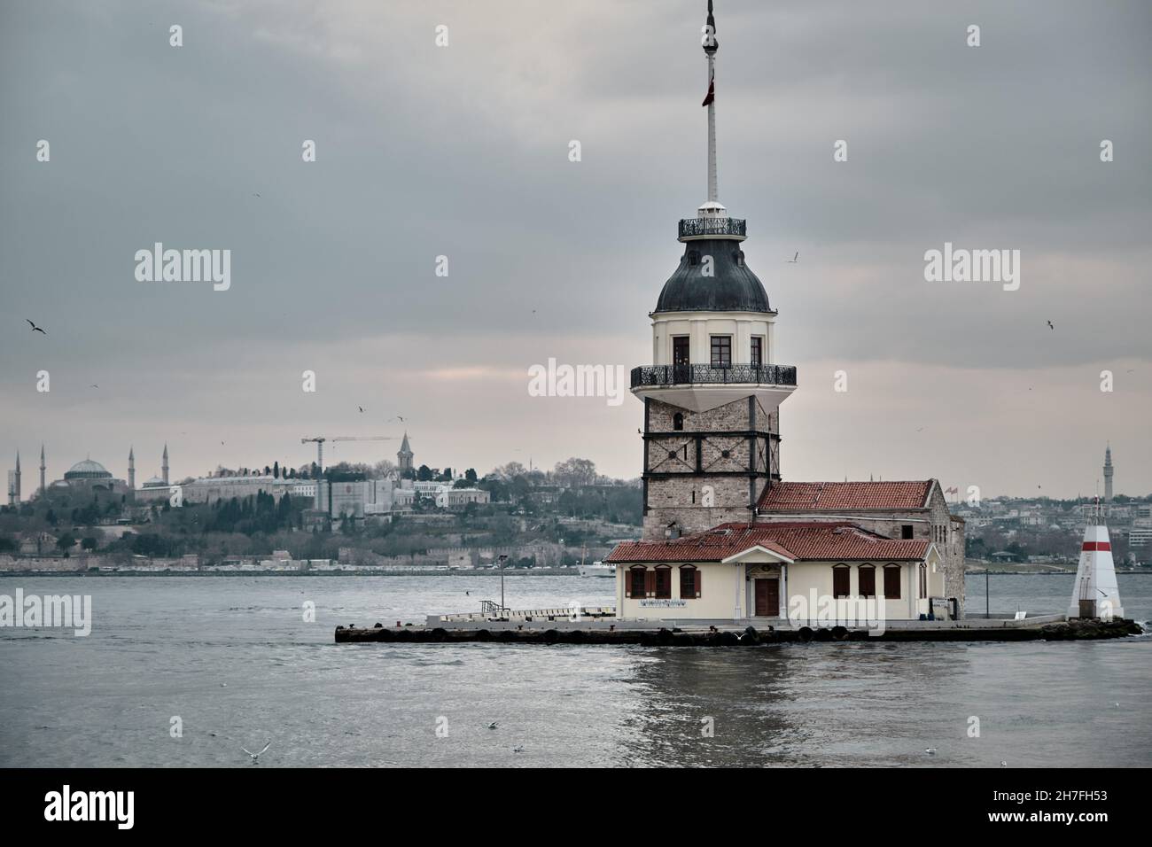 The maiden's tower (kiz kulesi) in istanbul Stock Photo - Alamy