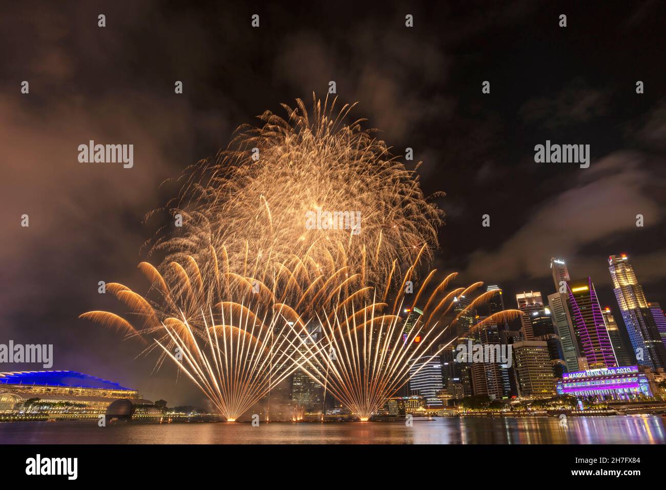Singapore fireworks display countdown celebration at Marina Bay