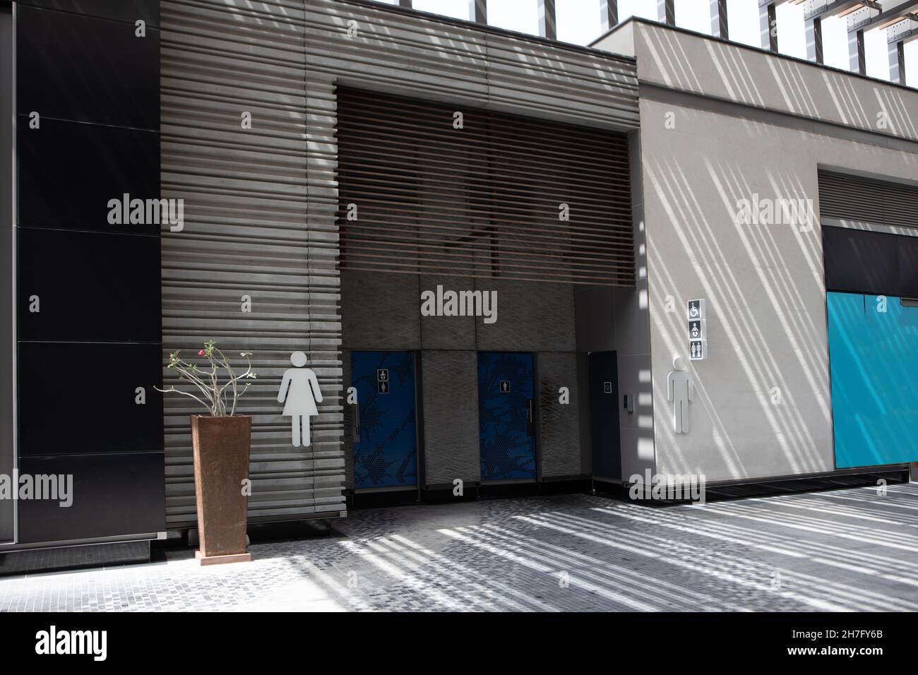 Men and women public toilet in Dubai Marina Stock Photo Alamy