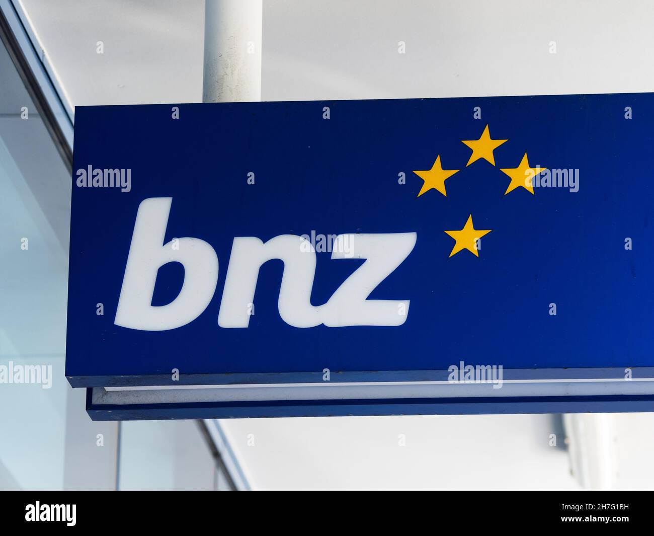 AUCKLAND, NEW ZEALAND - Nov 21, 2021: View of BNZ bank in Meadowlands. Auckland, New Zealand - November 21 2021 Stock Photo