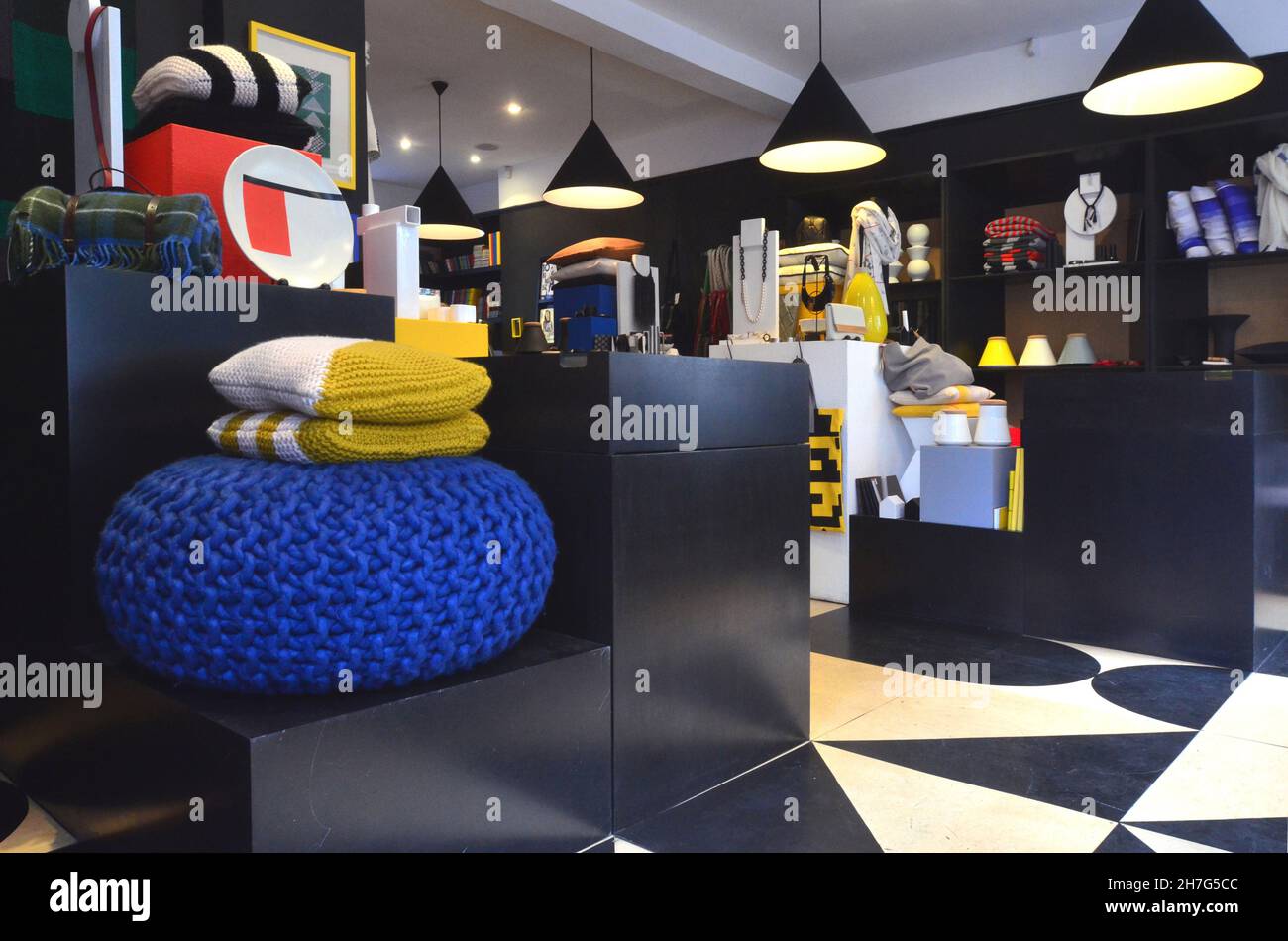 GREAT BRITAIN. LONDON. BLOOMSBURY. THE LAMB CONDUIT STREET IS FAMOUS