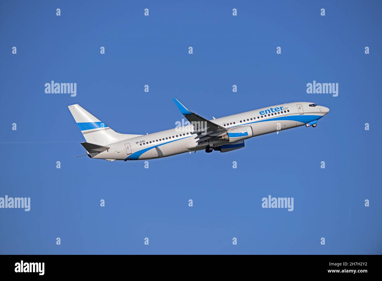 ENTER AIR Boeing 737 lifting off from Runway 09 at Liverpool John ...