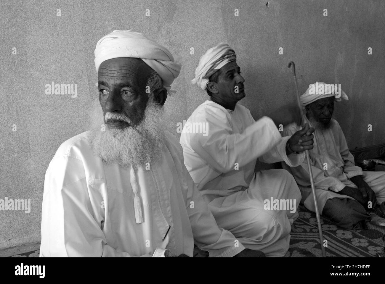 SULTANATE OF OMAN, BEDOUINS AND KHANJAR (KHANJAR IS THE TRADITIONAL