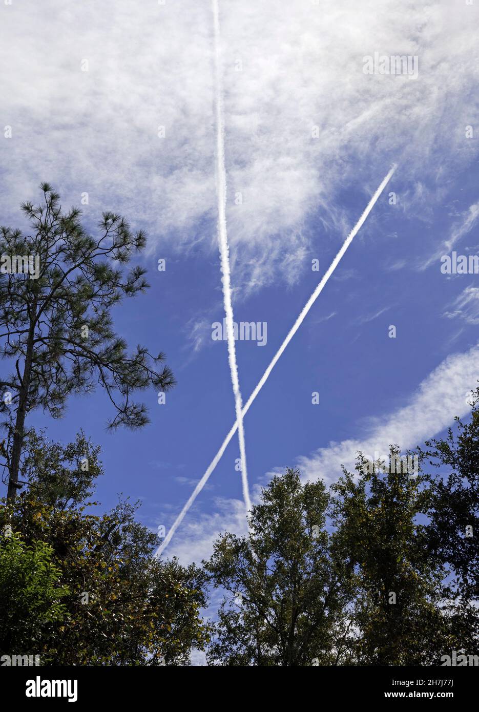 Sky patterns hi-res stock photography and images - Alamy