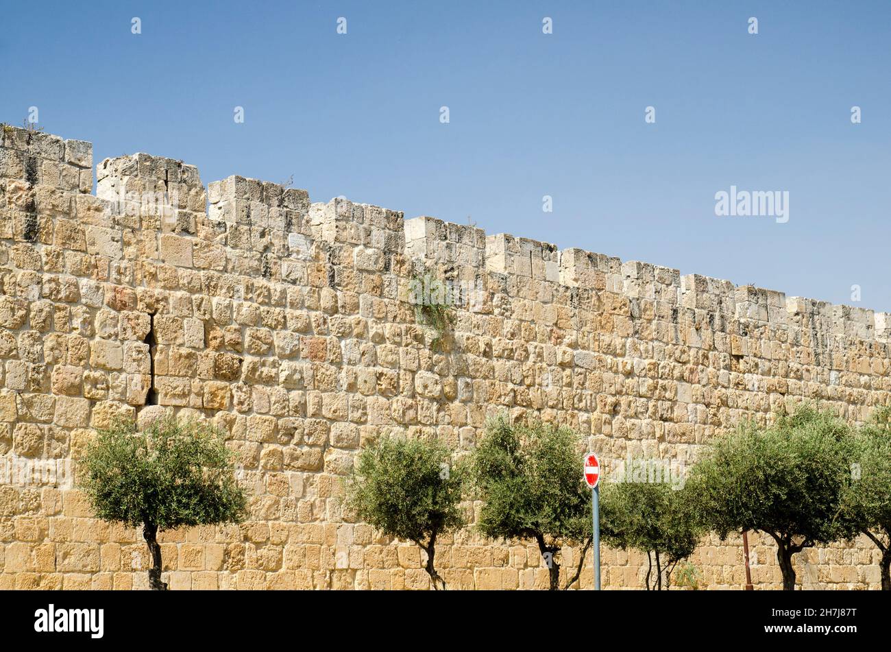 Ancient walls of Jerusalem, Israel. Streets in Jerusalem Stock Photo Alamy