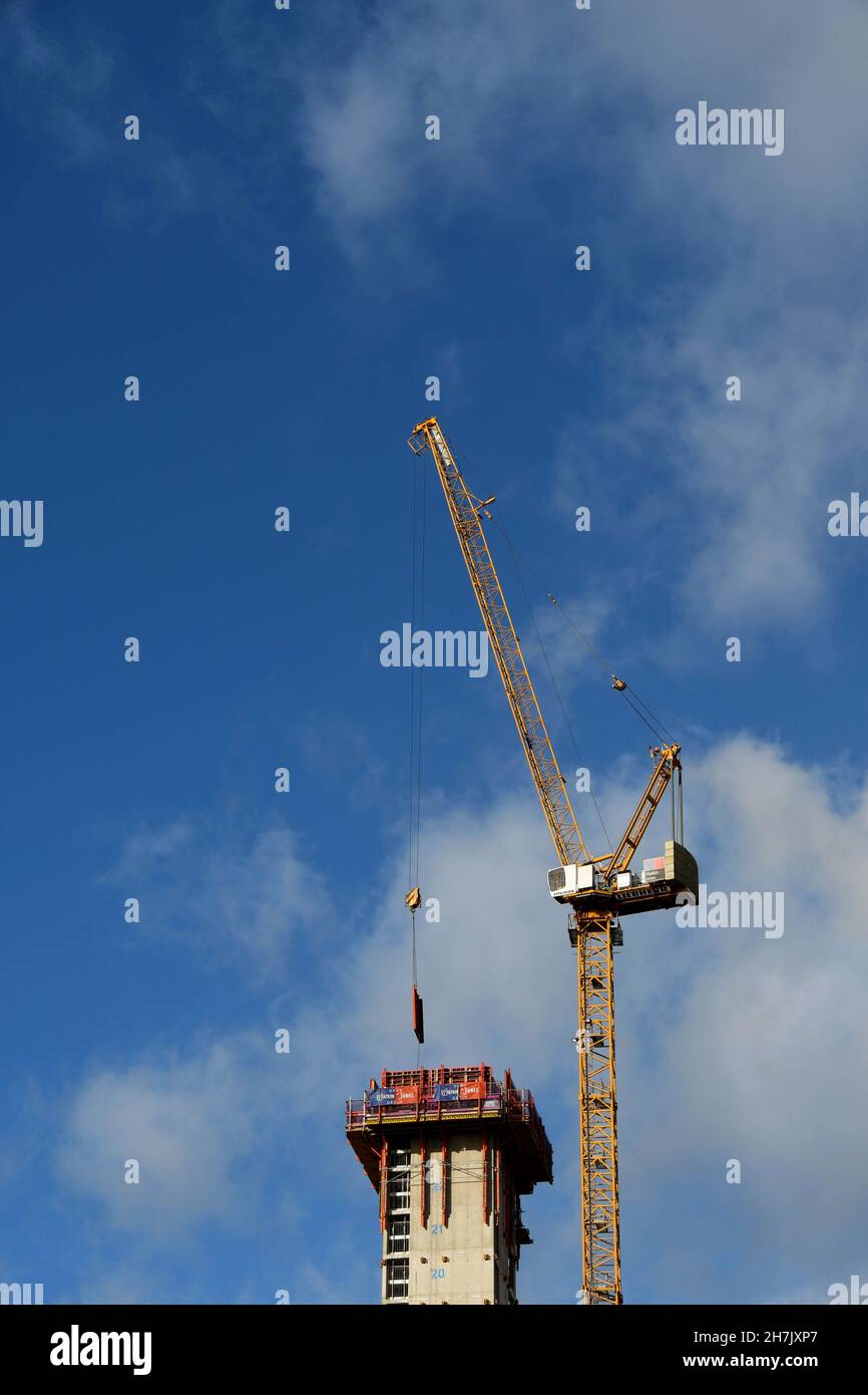 Tower crane lifting hires stock photography and images Alamy