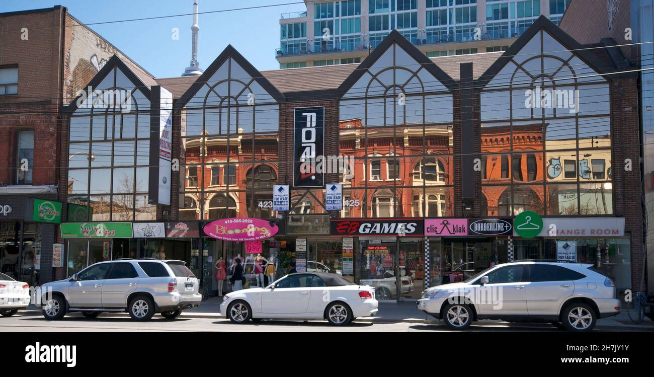 City Landscape - Downtown landscape in a busy street Stock Photo - Alamy