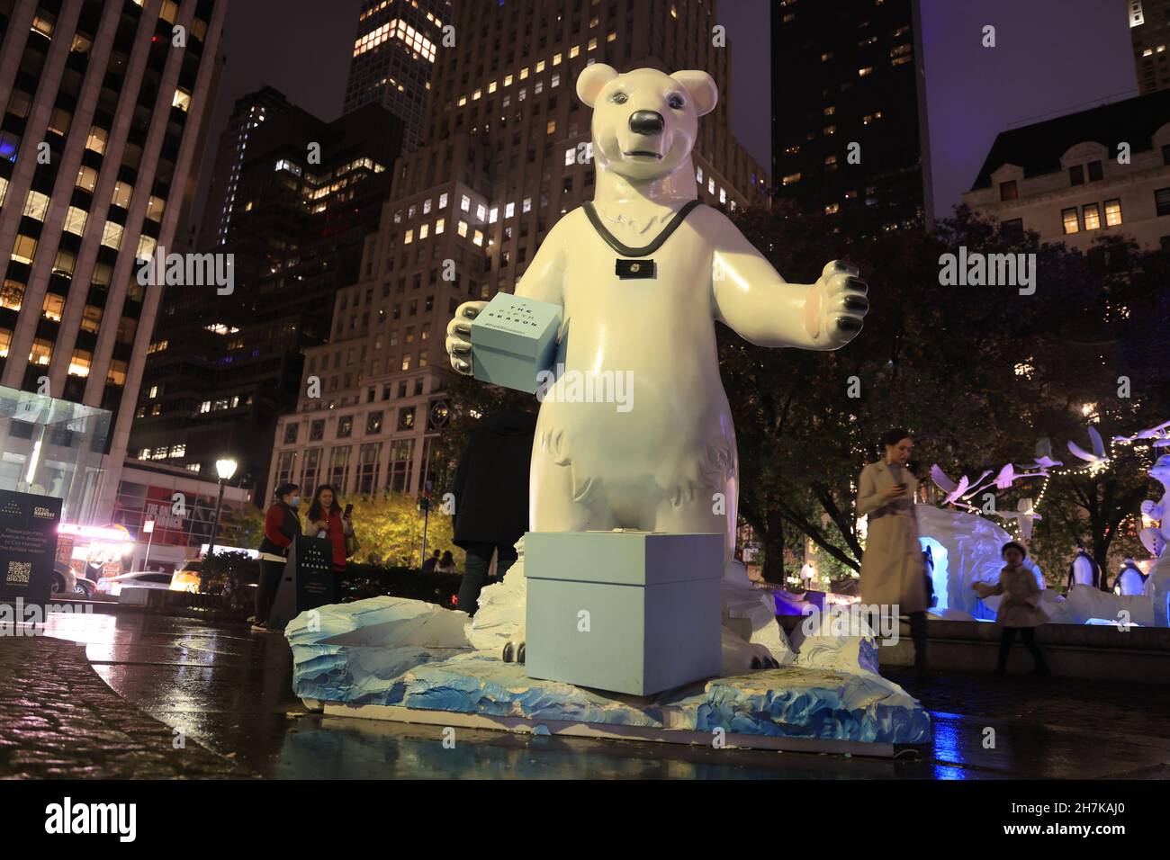 New York, N.Y/USA – 21st Nov. 2021: The Pulitzer Fountain has transformed into a winter