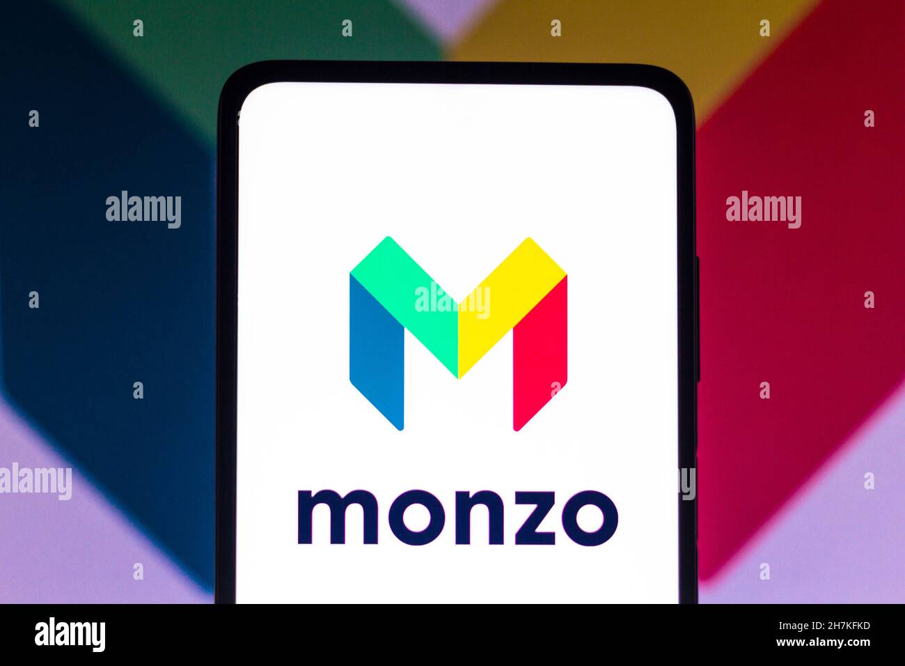 Monzo logo hi-res stock photography and images - Alamy