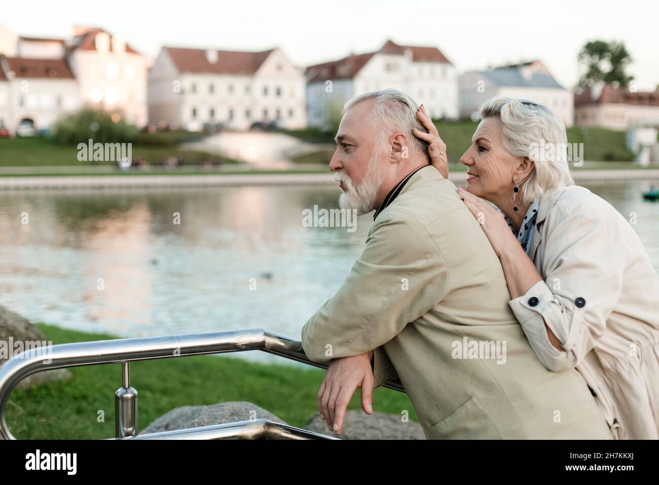 Embankment railing hi-res stock photography and images - Alamy