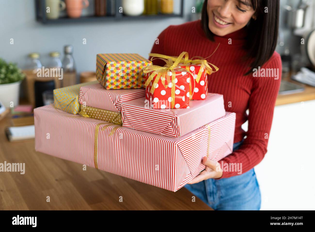 Looking at boxes hires stock photography and images Alamy