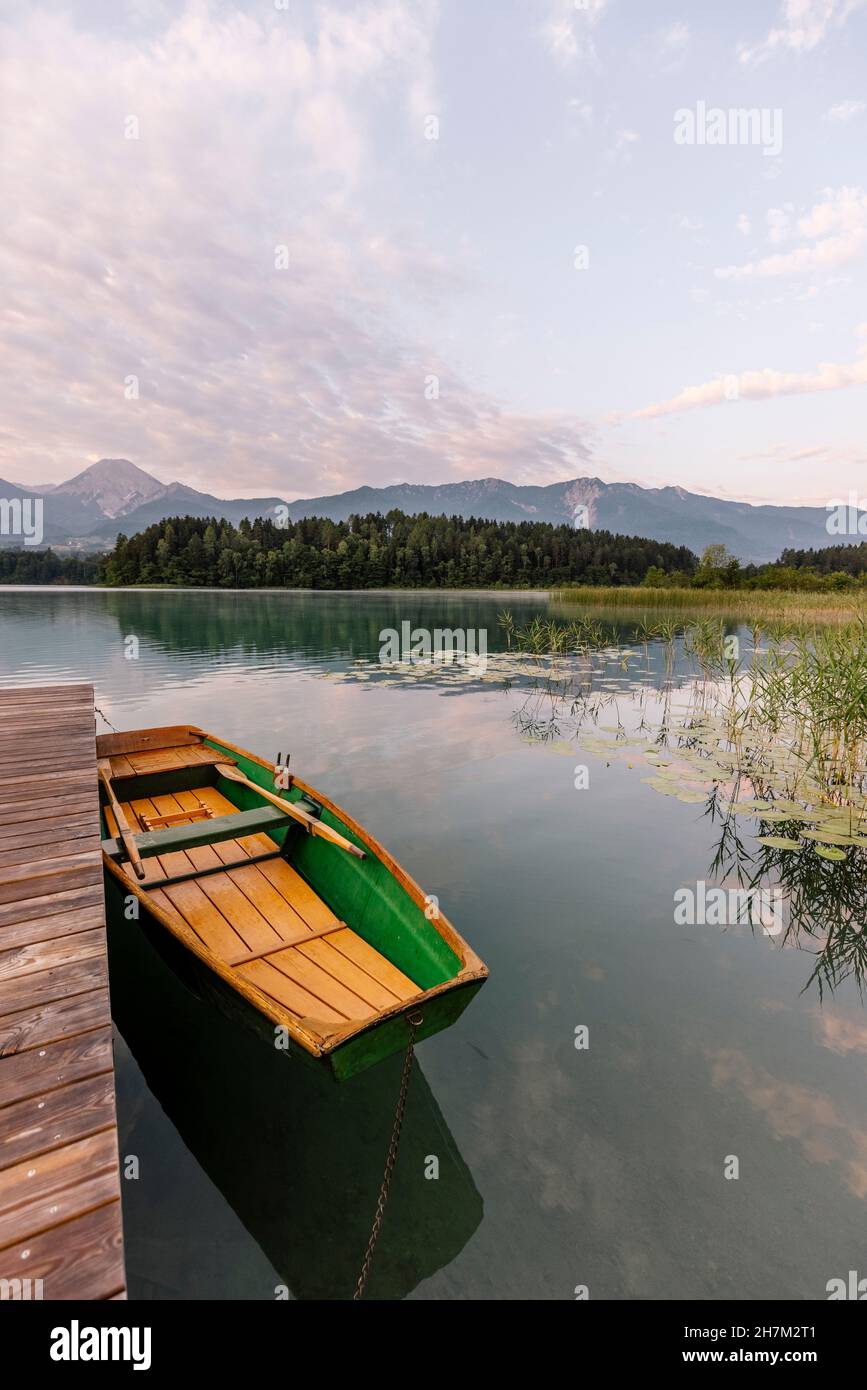 Boat moored by jetty lake faak hi-res stock photography and images - Alamy