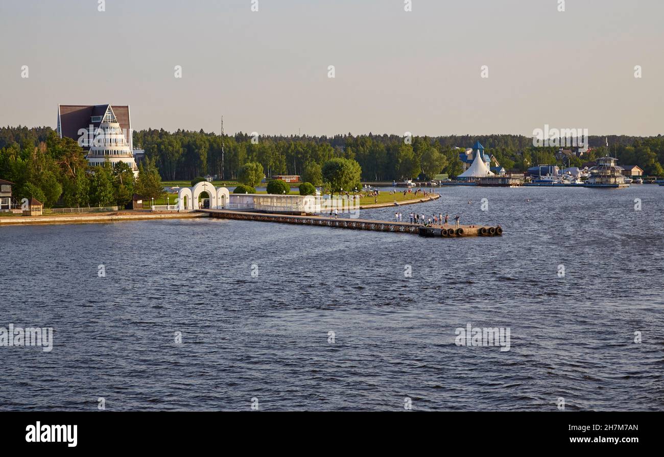 Leisure facility at Troitskoye on the reservoir 'Klyaz'minskoye vodokhranilishche', Klyazminskoe Reservoir, Moscow-Volga Canal, Moskovskaya Oblast, Ru Stock Photo