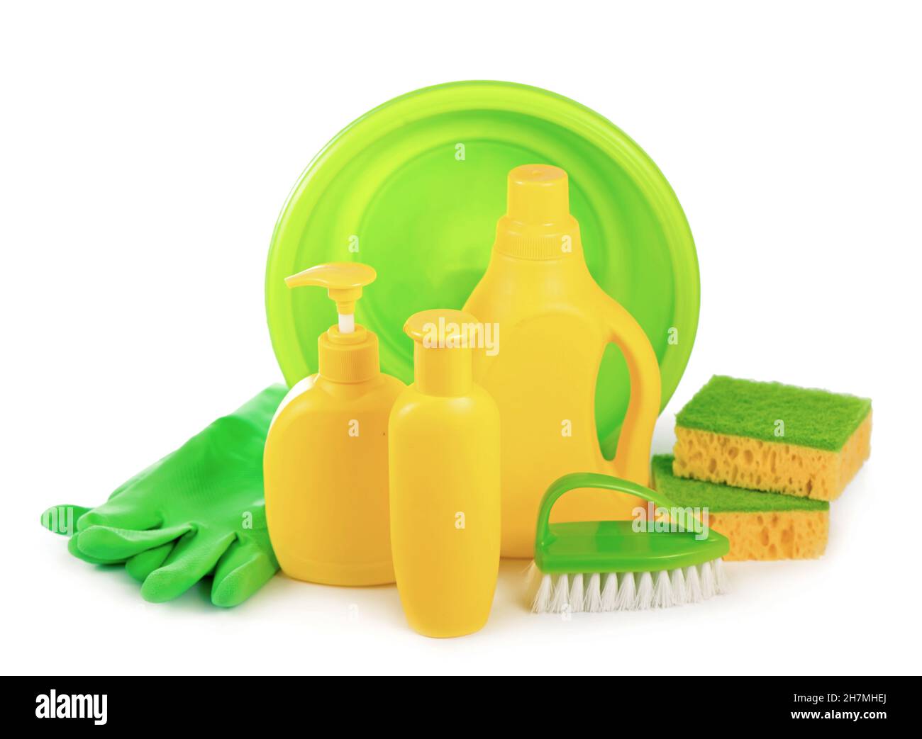https://c8.alamy.com/comp/2H7MHEJ/household-cleaning-products-and-accessories-in-basket-with-detergent-spay-and-rubber-gloves-2H7MHEJ.jpg