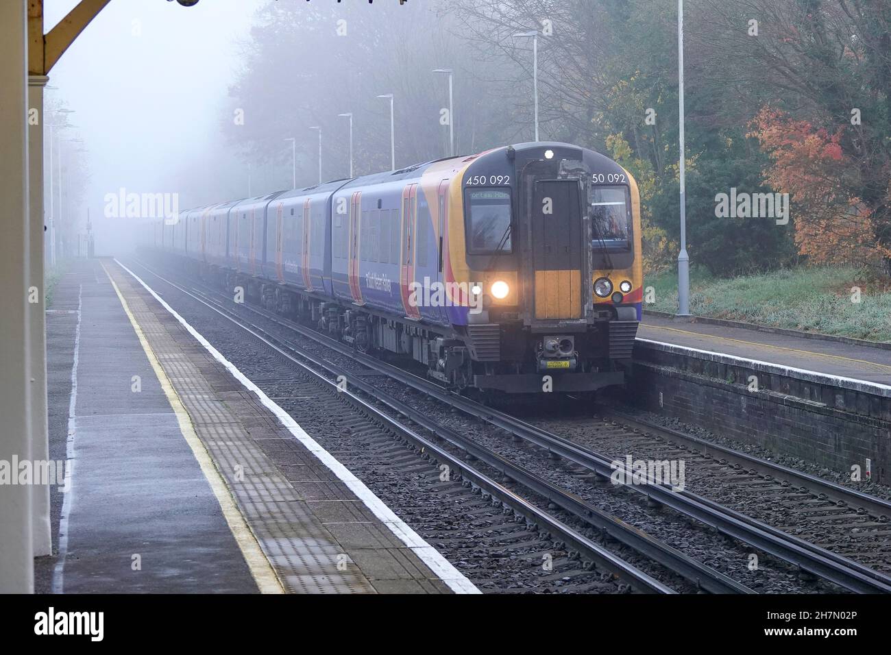 Station Lane, Godalming. 24th November 2021. Bitterly cold conditions across the Home Counties overnight. Freezing fog over Godalming in Surrey. Credit: james jagger/Alamy Live News Stock Photo