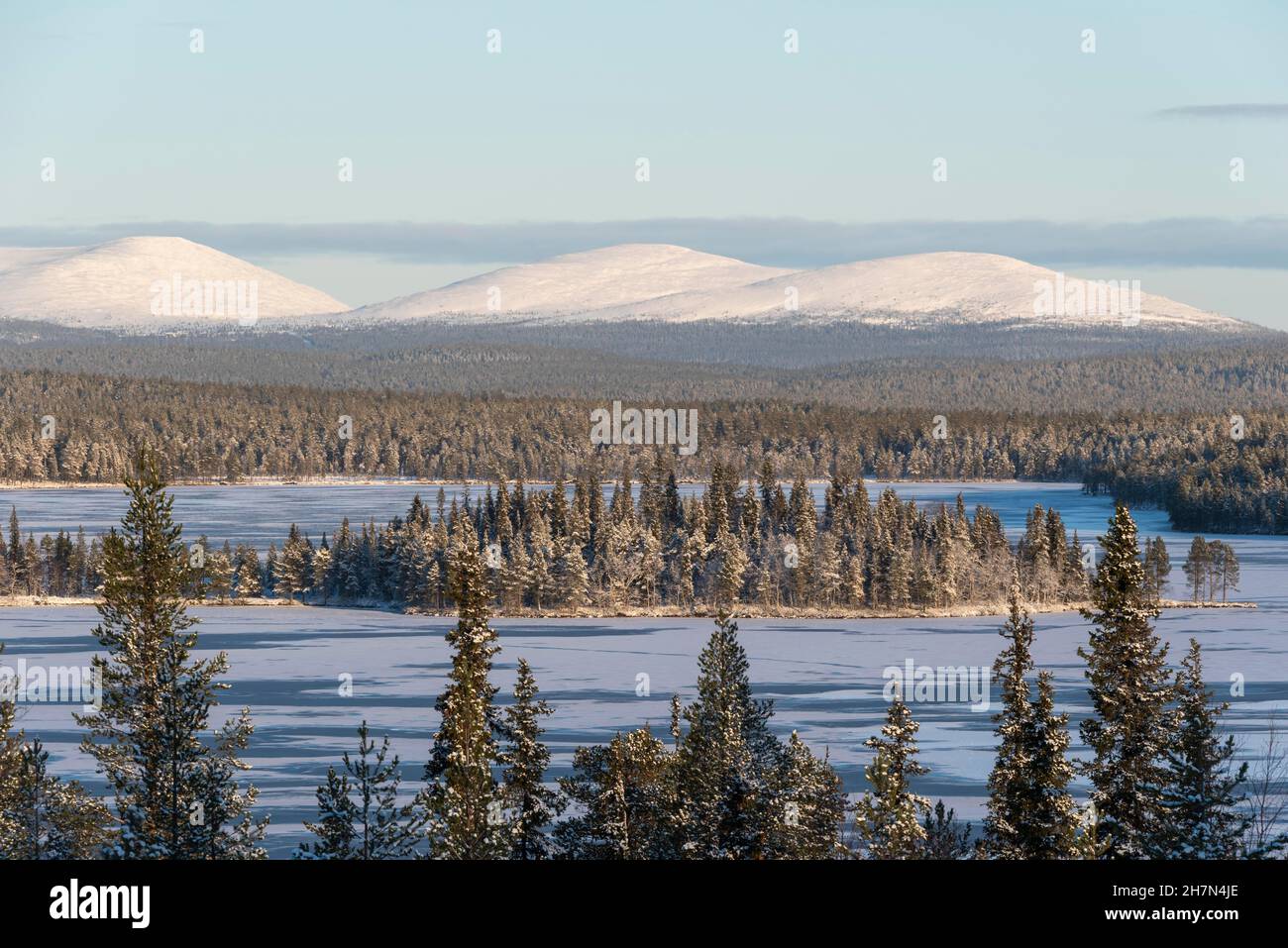 View of the Pallastunturi Mountains, Pallas Yllaesttunturi National Park, Muonio, Lapland, Finland Stock Photo