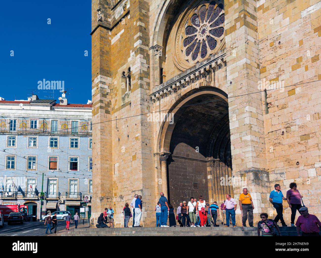 Lisbon, Portugal  The Se, or cathedral. Built in the late 12th century it was badly damaged in the earthquake of 1755 but restored to preserve many of Stock Photo