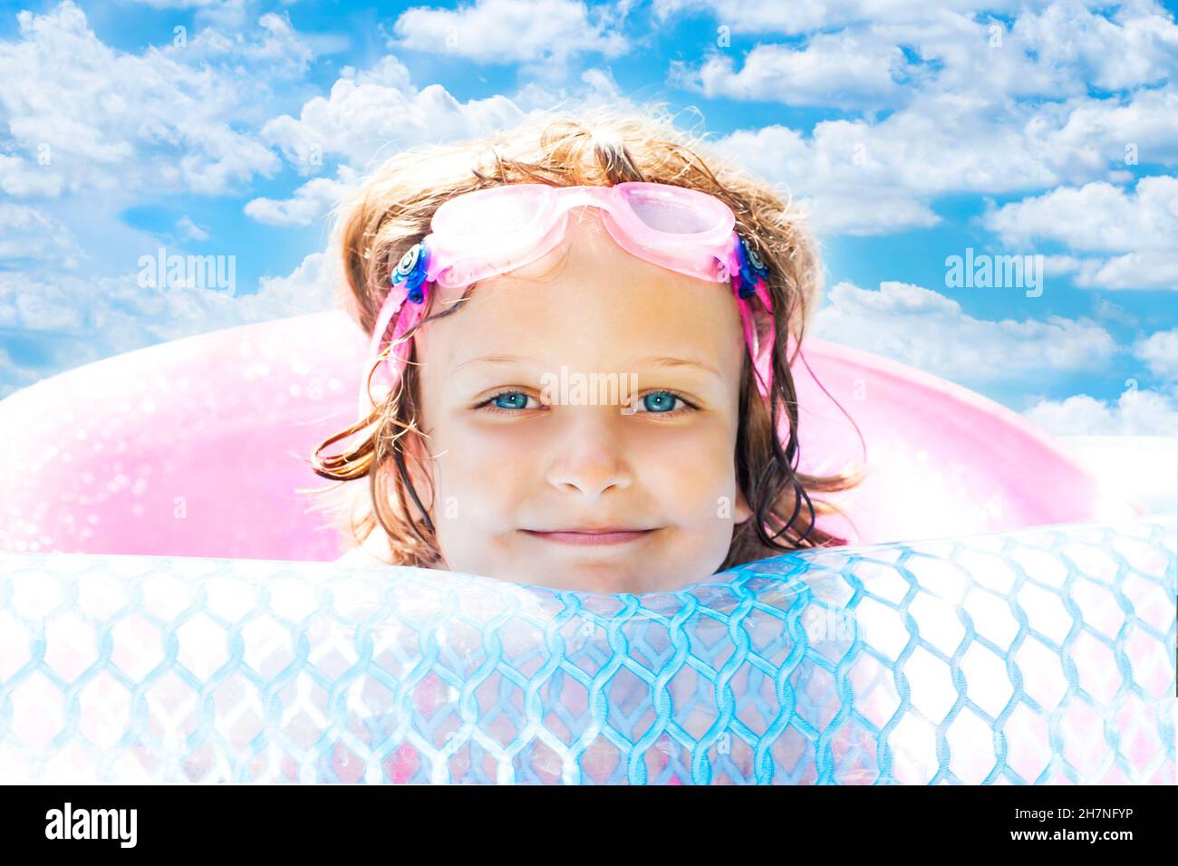 Child outdoor sunny happy hires stock photography and images Alamy