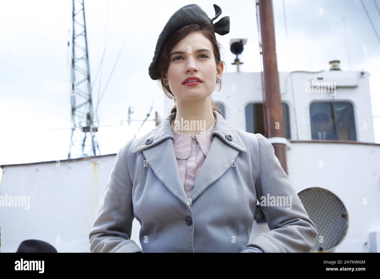 The Guernsey Literary and Potato Peel Pie Society  Year : 2018 UK / USA Director : Mike Newell Lily James Stock Photo