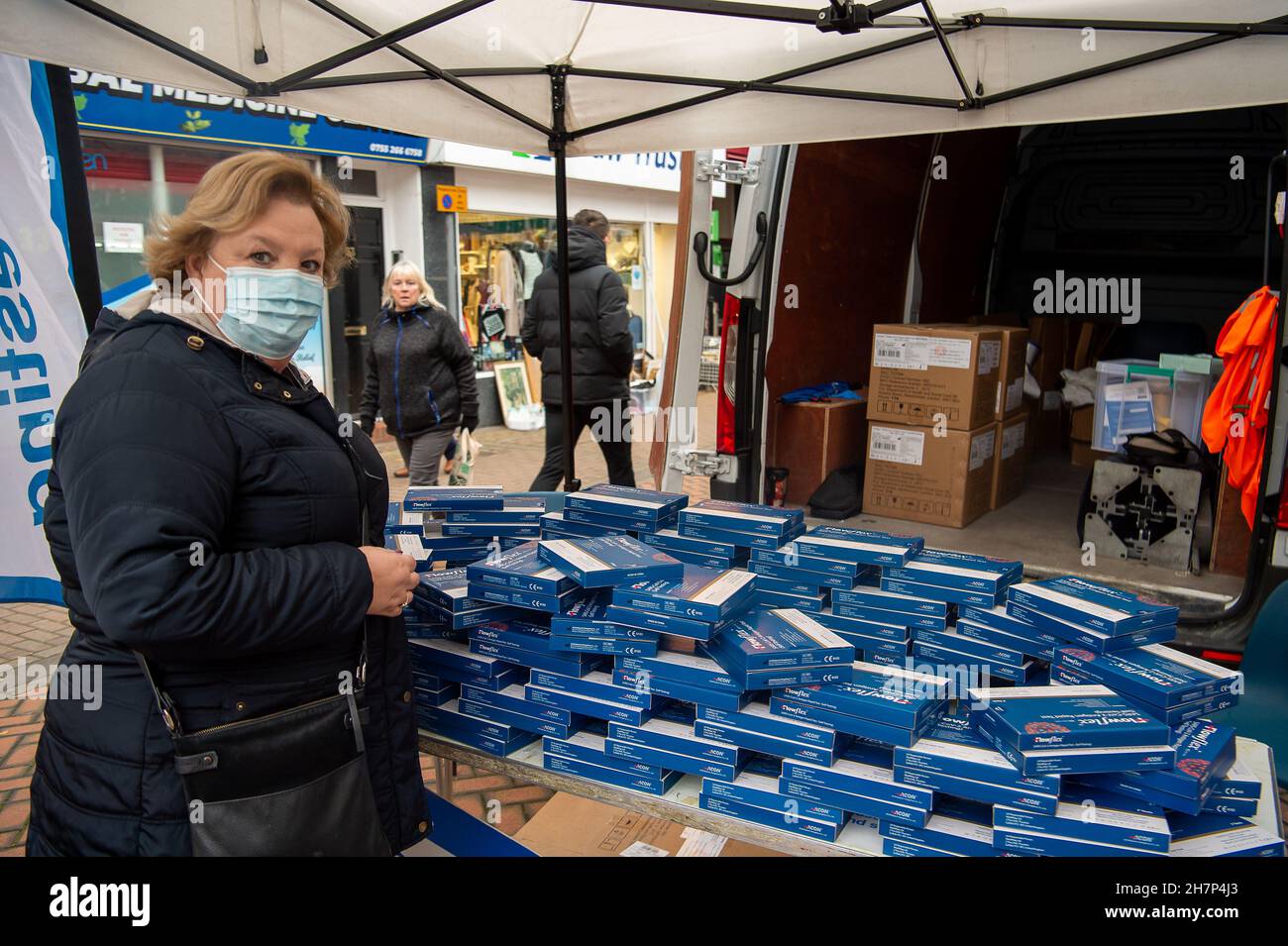 Flowflex lateral flow test hires stock photography and images Alamy