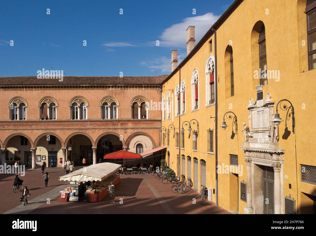 Piazza del Municipio square (Cortile Ducale), Ferrara, Emilia Romagna, Italy Stock Photo