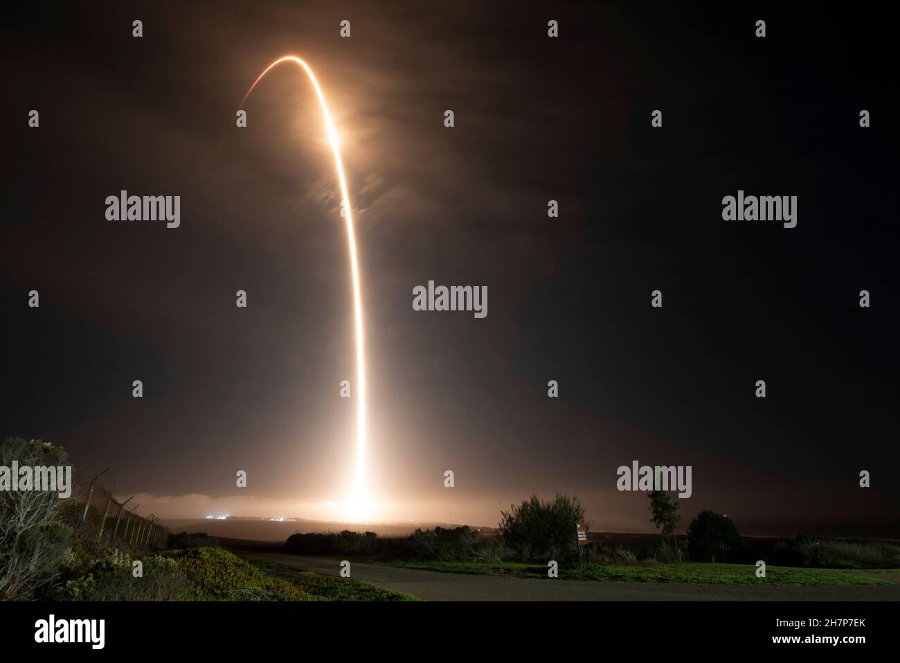 Vandenberg, United States Of America. 23rd Nov, 2021. Vandenberg, United States of America. 23 November, 2021. A SpaceX Falcon 9 booster rocket carrying the NASA planetary defense test mission, Double Asteroid Redirection Test, lifts off from Space Launch Complex-4 at Vandenberg Space Force Base November 24, 2021 in Vandenberg, California. The DART spacecraft is designed to crash into an asteroid while traveling at a speed of 15,000 miles per hour to alter the path to prevent impact on Earth. Credit: Michael Peterson/U.S. Space Force/Alamy Live News Stock Photo