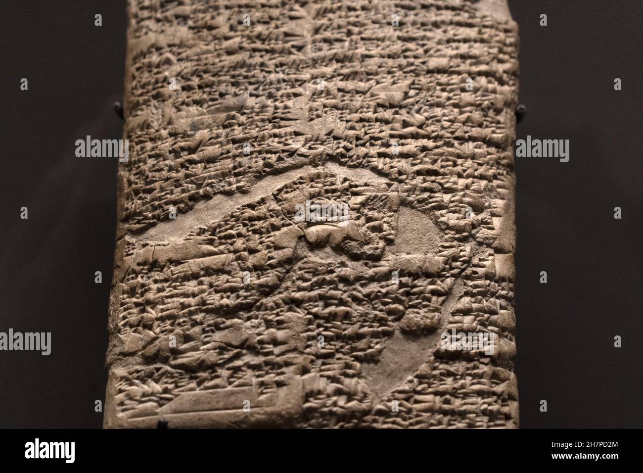 Cuneiform writing mesopotamia Assyria tablet detail Stock Photo - Alamy