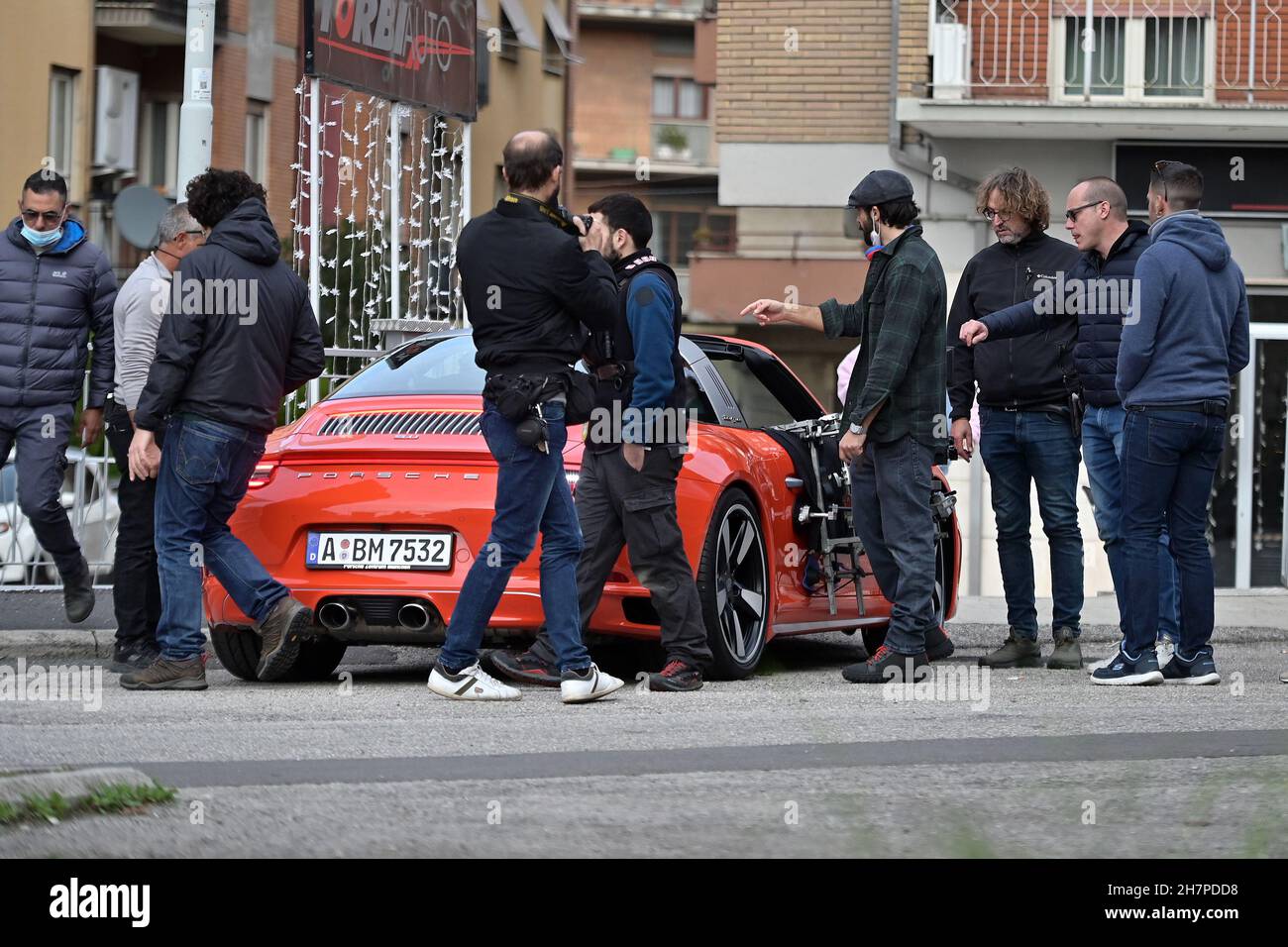 Rieti, November 24, 2021 After his directorial debut with the film '' A Tor Bella Monaca never rains '' (2019), Marco Bocci returns behind the camera and directs his wife Laura Chiatti. '' La caccia '', a family drama that follows the events of four siblings, three boys and a girl, who are reunited, after several years of distance, due to the sudden death of their father. The protagonists are Laura Chiatti, Filippo Nigro, Paolo Pierobon and Pietro Sermonti. In the photo: the director Marco Bocci during the shooting of the film Stock Photo