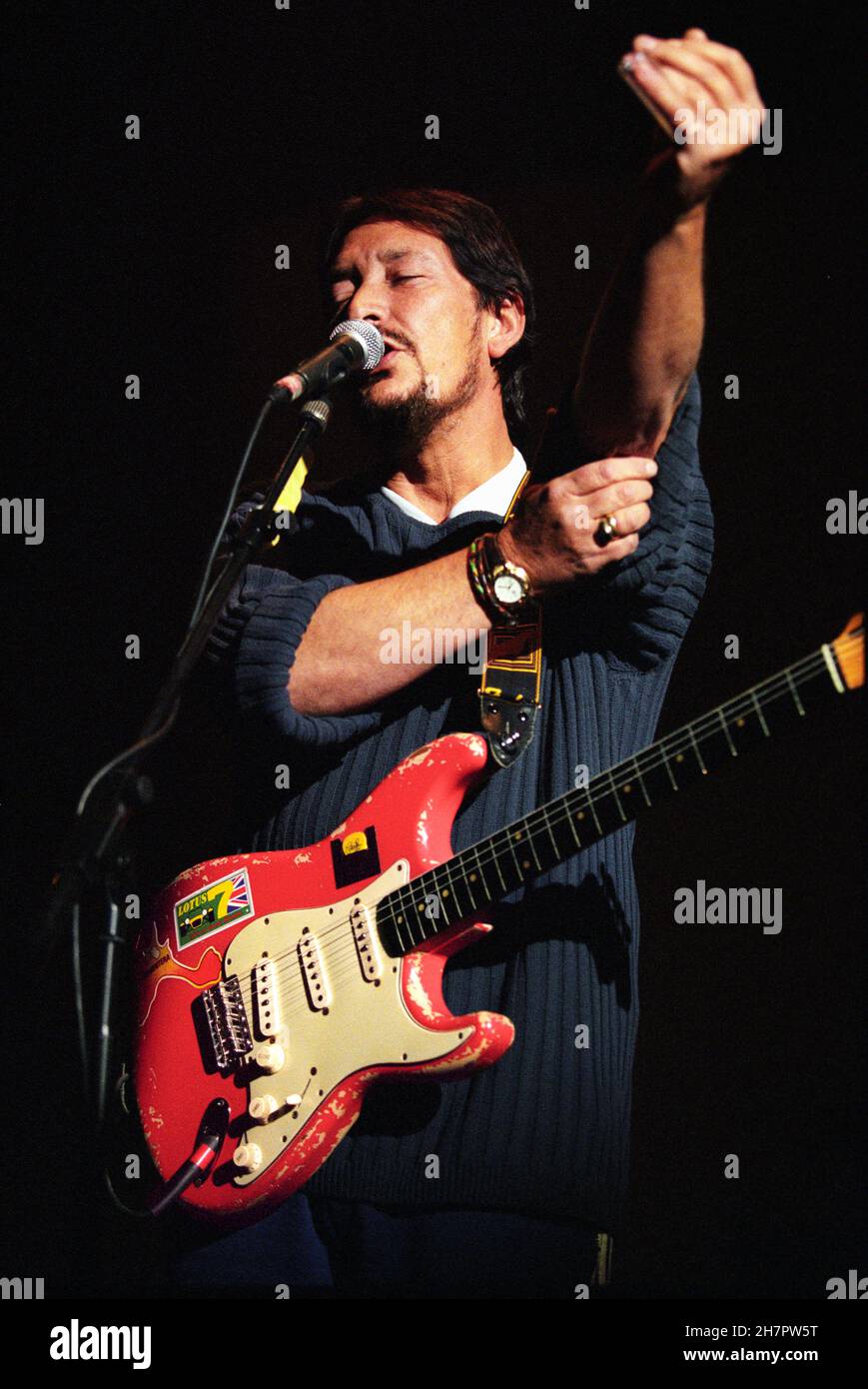 chris-rea-in-concert-at-the-shepherds-bush-empire-in-london-28th