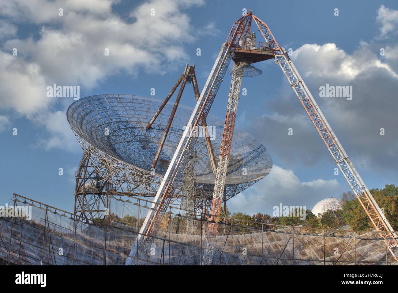 Scatter radar installation at MIT Haystack Observatory in Massachusetts. Upward-pointing antenna and radar dish are used to study the ionosphere. Stock Photo