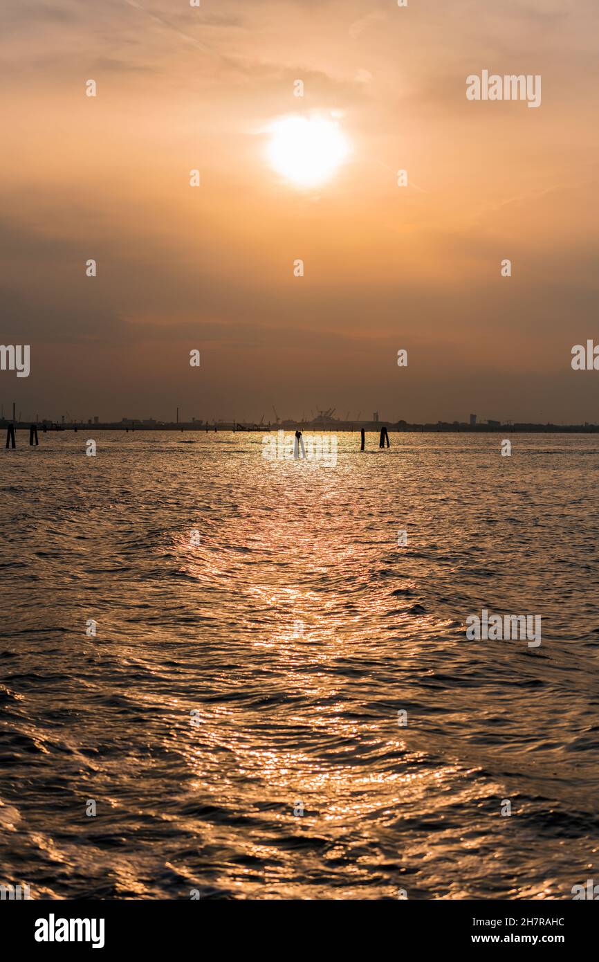 Sunset in the Venice Lagoon. magic Stock Photo - Alamy