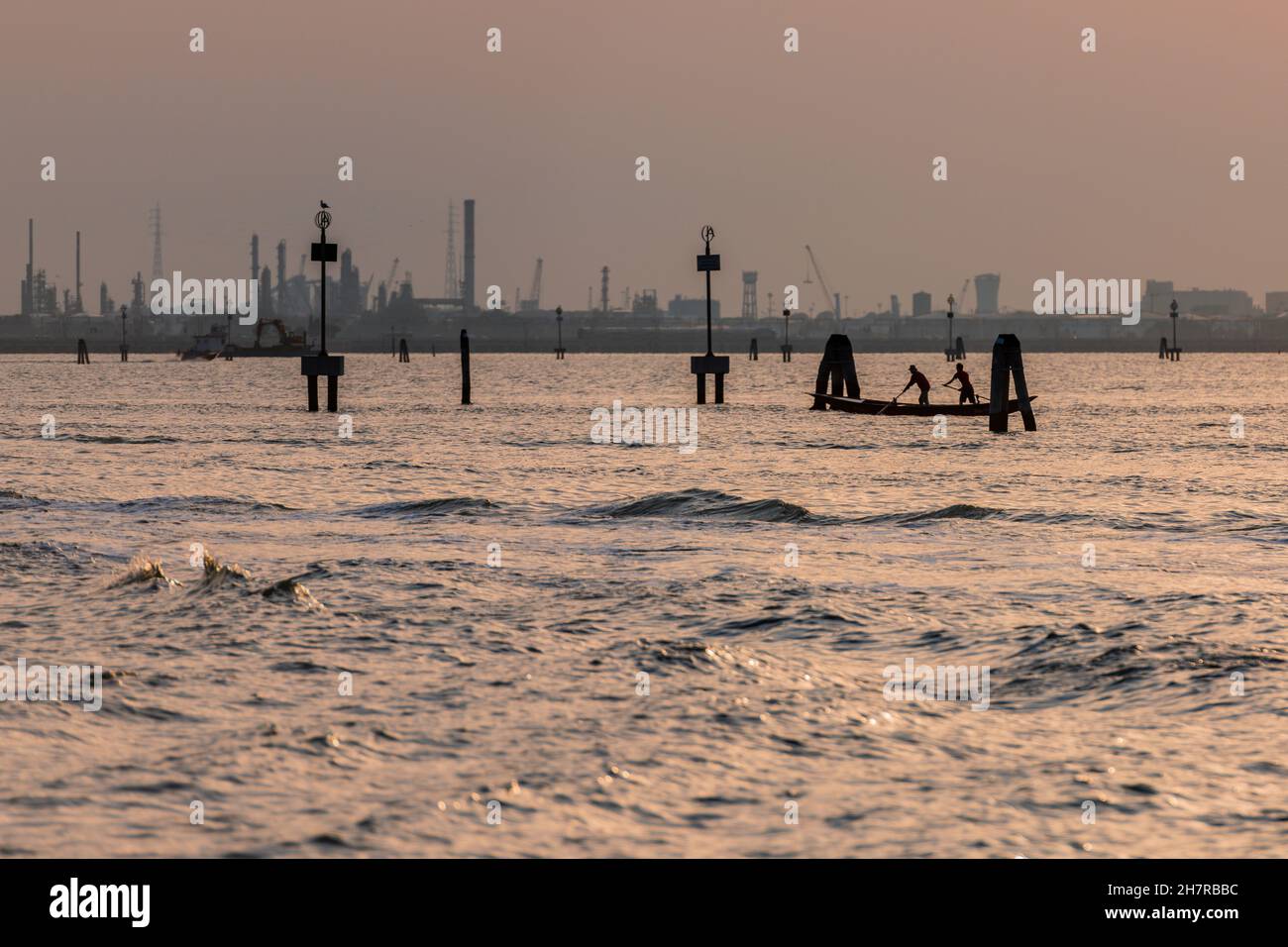 Sunset in the Venice Lagoon. magic Stock Photo - Alamy