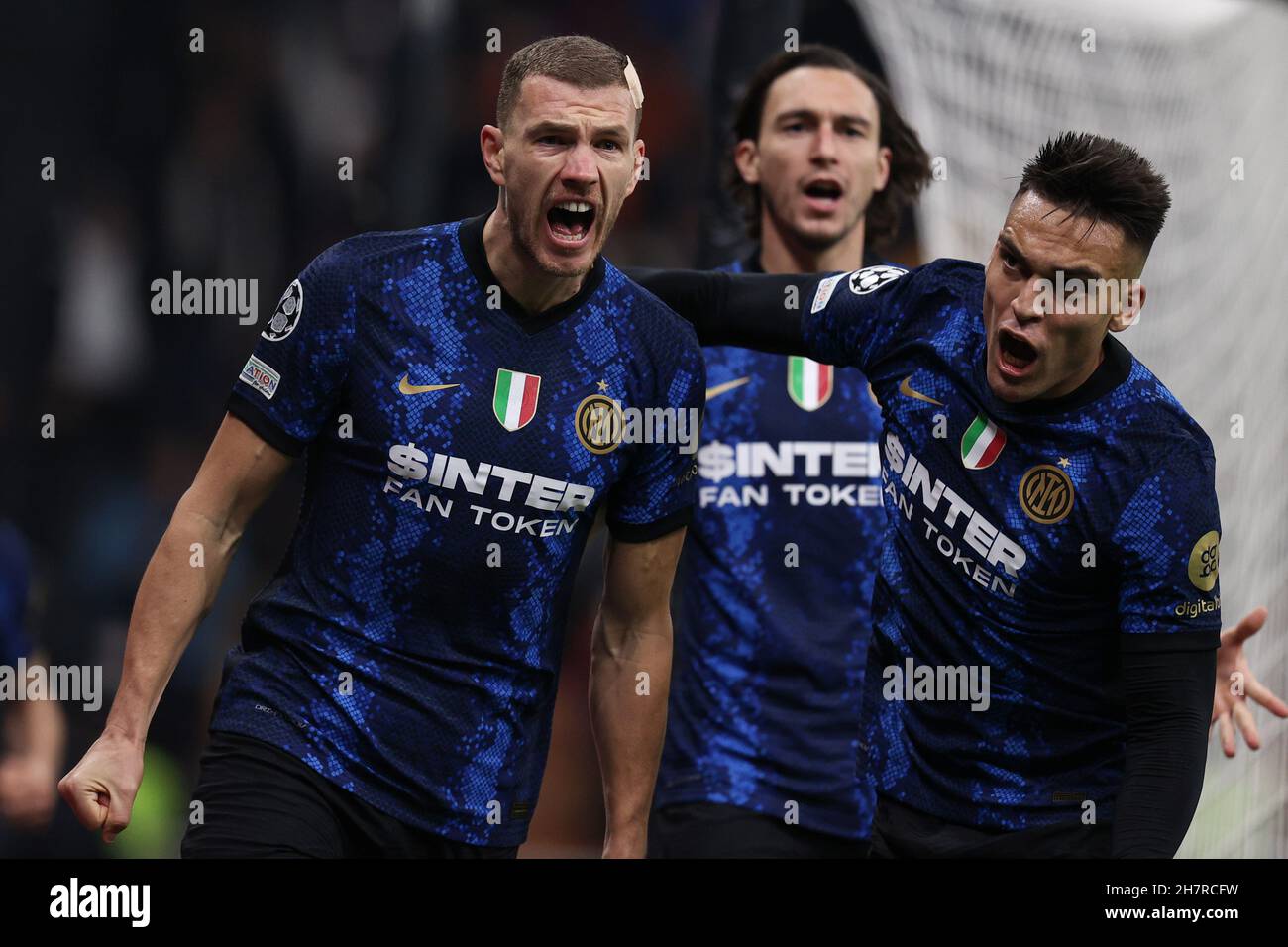 Matteo Darmian of FC Internazionale fights for the ball against Henrikh  Mkhitaryan of AS Roma during the Serie A 2020/21 / LM Stock Photo - Alamy