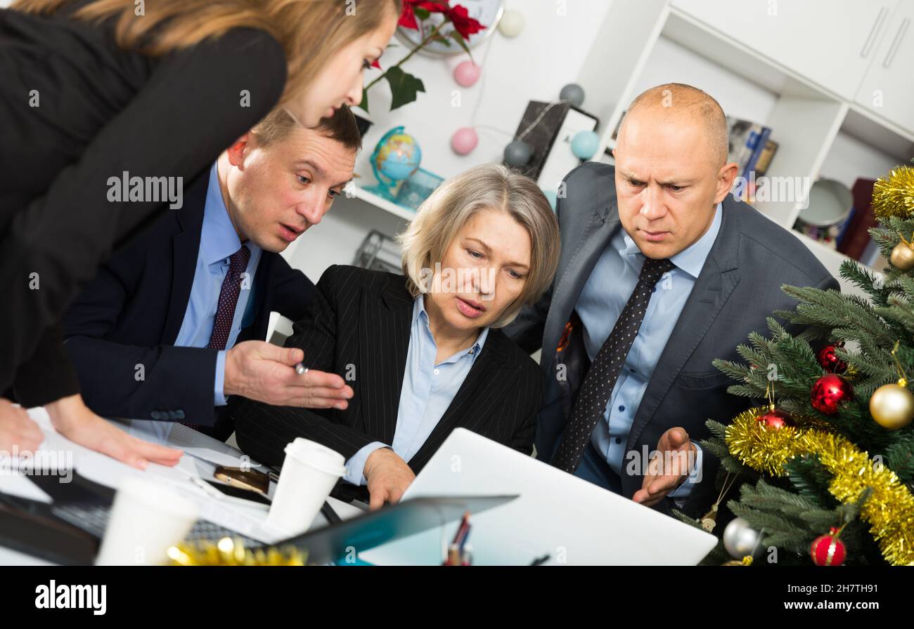 Teamwork Worry Team worried hi-res stock photography and images - Alamy