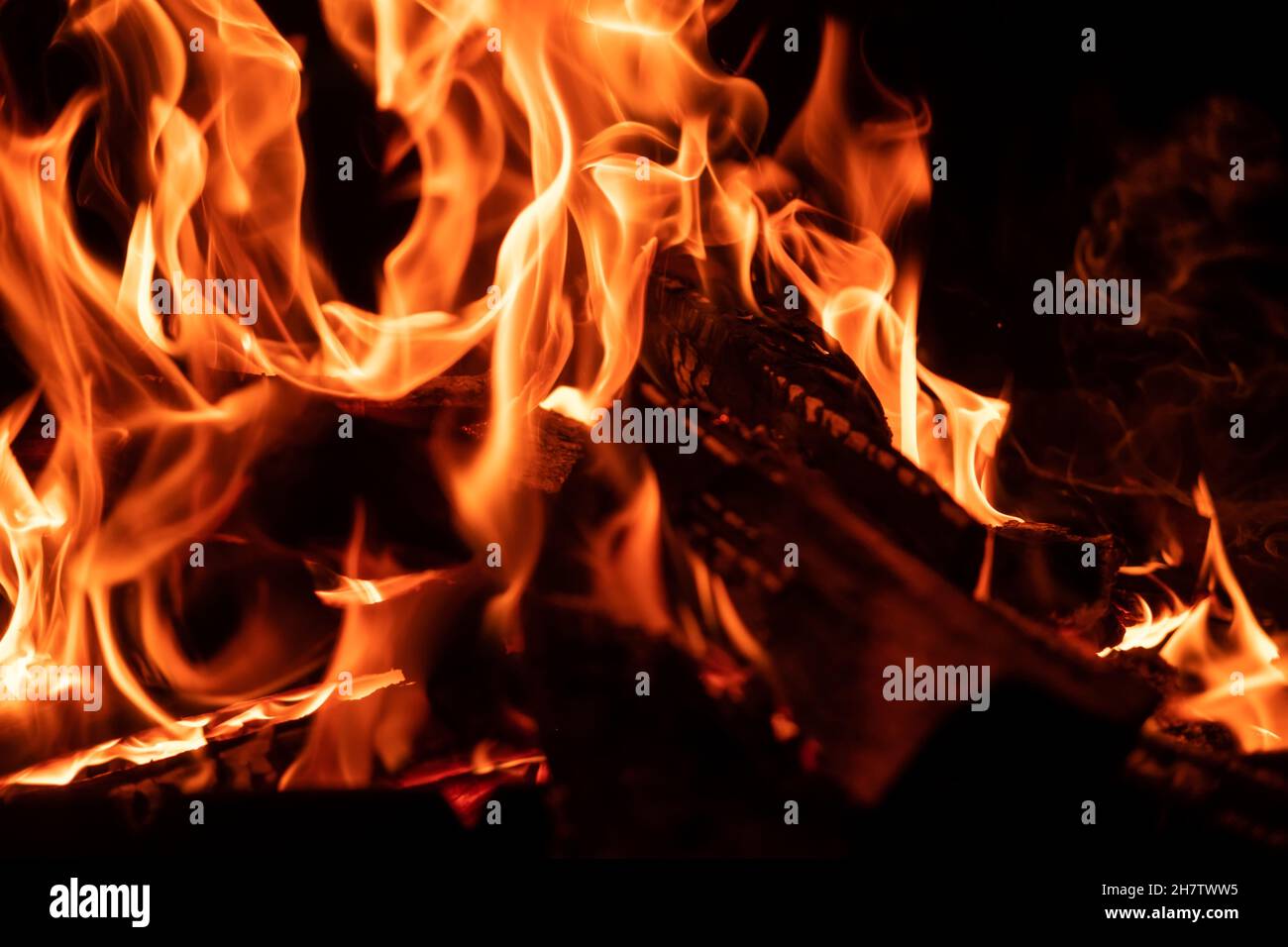 Burning fire on burnt hi-res stock photography and images - Alamy
