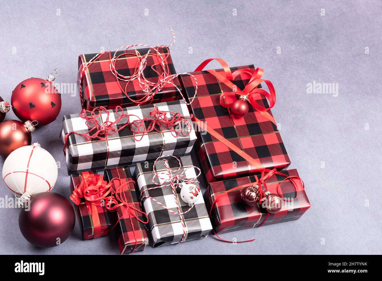 Paket hi-res stock photography and images - Alamy