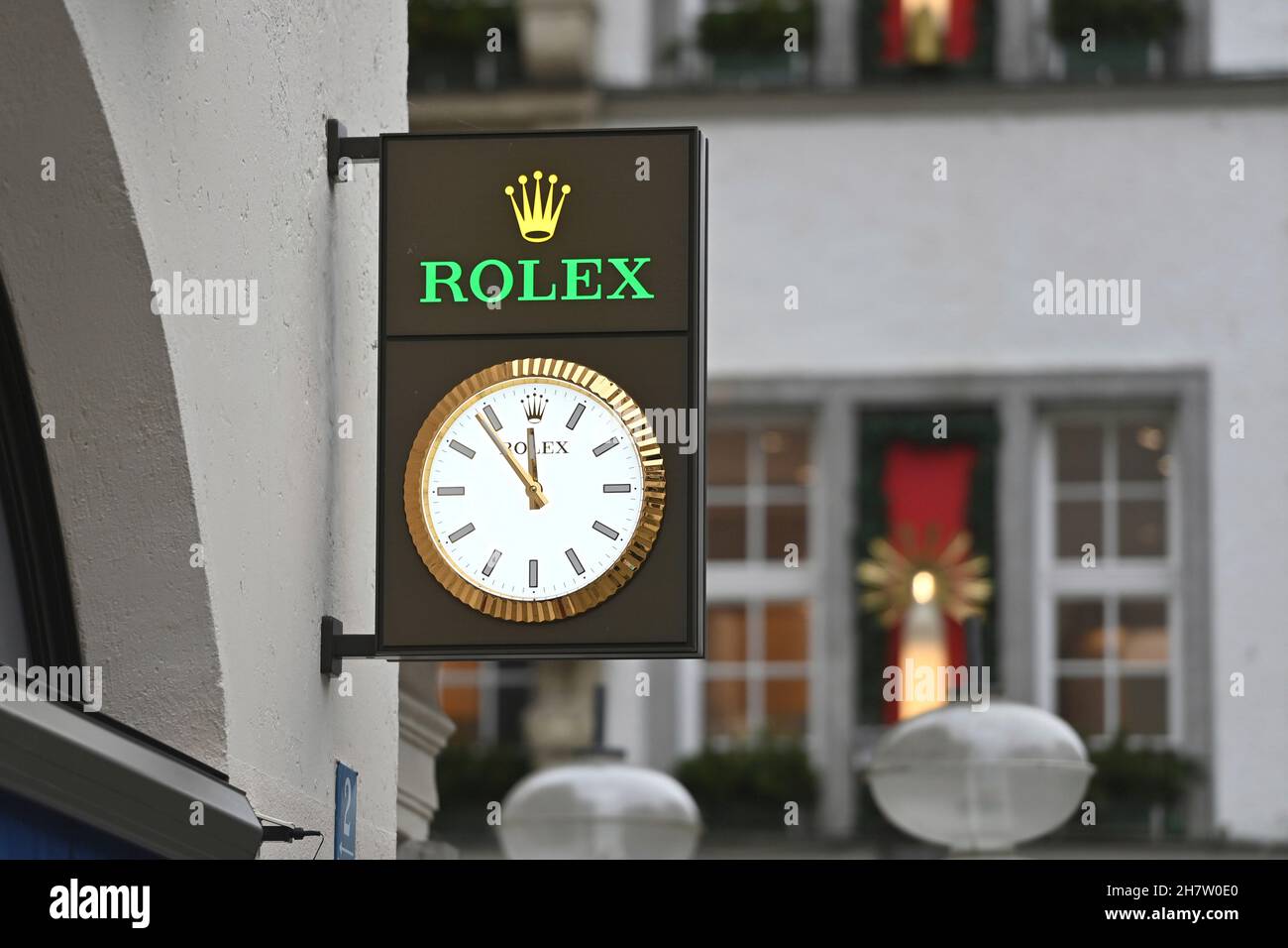 guide Bevægelig Ferie Munich, Deutschland. 24th Nov, 2021. Rolex watch is emblazoned on the  facade of a watch shop in Munich. Credit: dpa/Alamy Live News Stock Photo -  Alamy