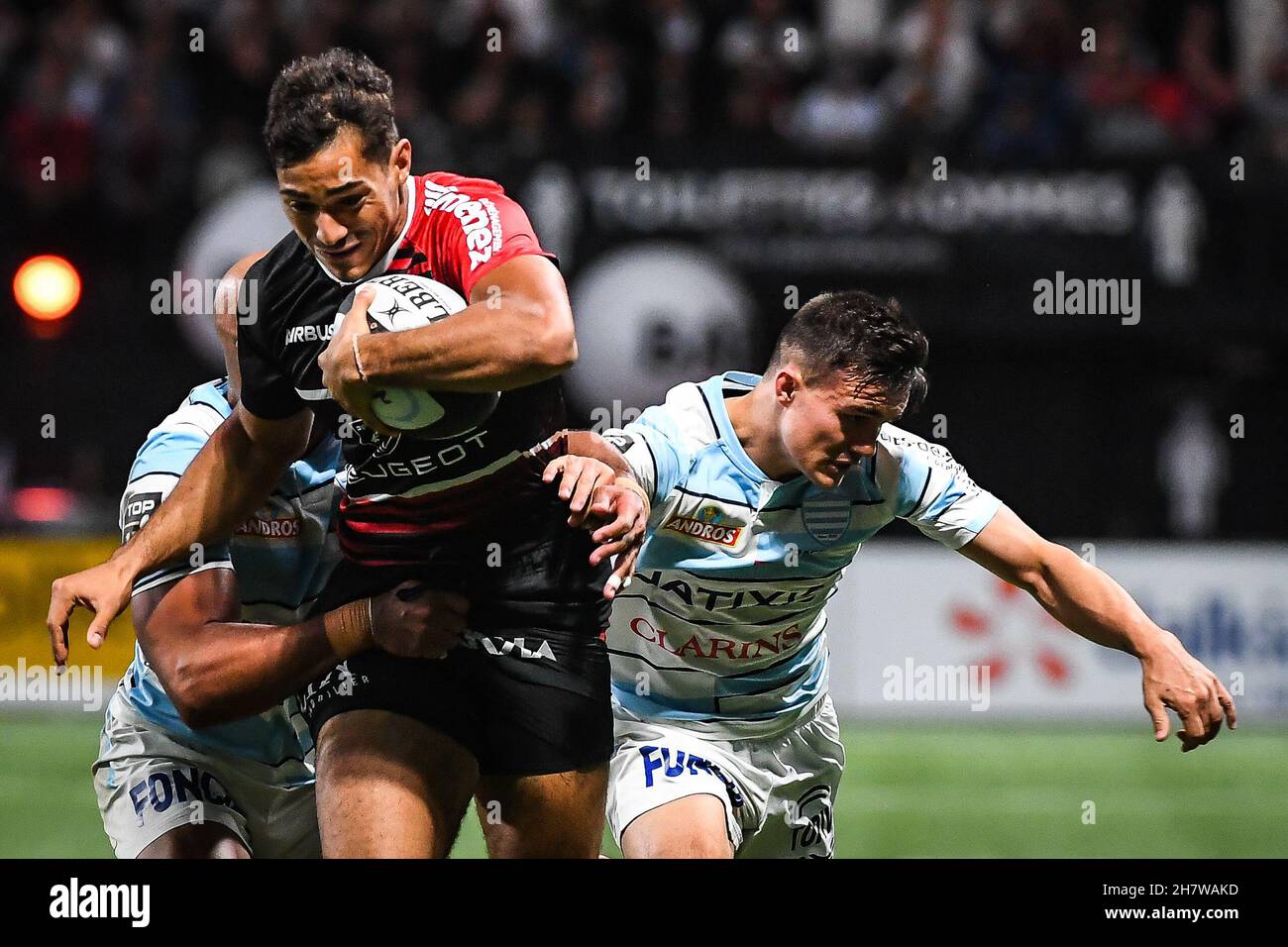 Dimitri DELIBES of Toulouse and Max SPRING of Racing 92 during the French  championship Top 14 rugby union match between Racing 92 and Stade  Toulousain on October 31, 2021 at Paris La