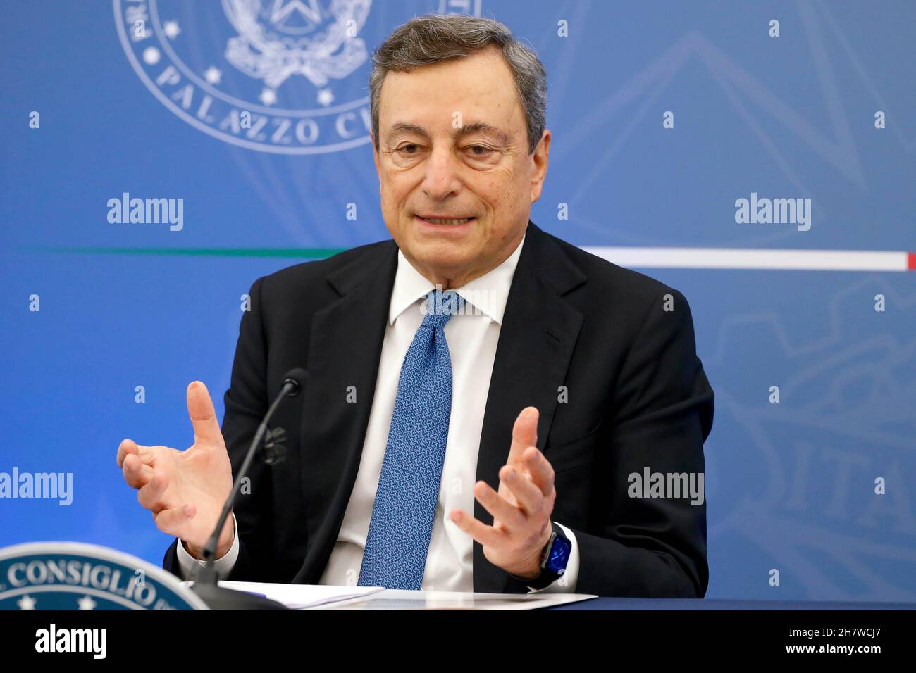 Italy, Rome, November 24, 2021 : Italian prime Minister Mario Draghi in press conference about 'Super Green Pass' : restrictions for those who do not have the Covid vaccine.    Photo Remo Casilli/Sintesi/Alamy Live News Stock Photo